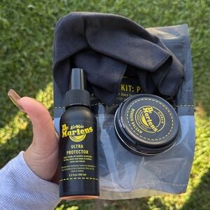 Dr. Martens Black Ultra Protector Set